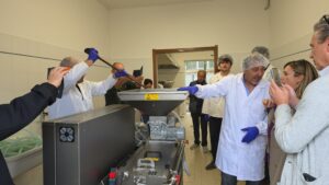 Istituto di Istruzione Superiore Lazzaro Spallanzani | Vignola, inaugurato il frantoio della Sede dell'IIS L. Spallanzani: scuola, territorio e innovazione. Istituto di Istruzione Superiore Lazzaro Spallanzani | Vignola, inaugurato il frantoio della Sede dell'IIS L. Spallanzani: scuola, territorio e innovazione.